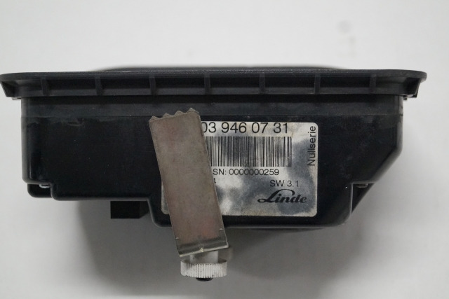 Linde 0039460731 | Display SW3.1 Display SW3.1 - Dashboard for Material handling equipment: picture 2 Linde 0039460731 | Display SW3.1 Display SW3.1 - Dashboard for Material handling equipment: picture 2