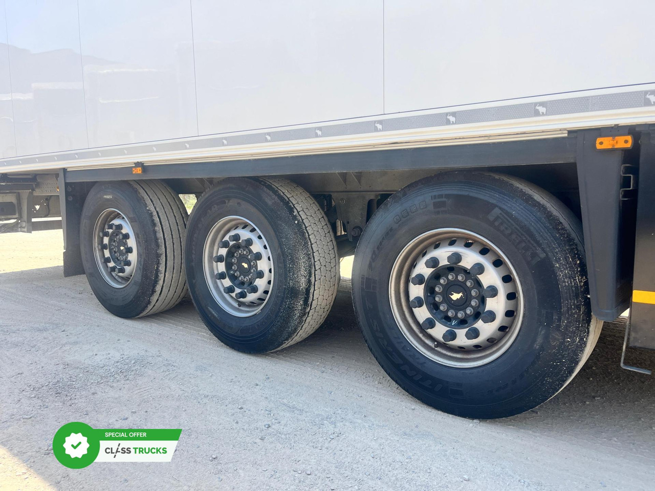 Schmitz Cargobull SKO Double Deck FP 45 Carrier Vector 1550 h2.7m - Refrigerator semi-trailer: picture 5 Schmitz Cargobull SKO Double Deck FP 45 Carrier Vector 1550 h2.7m - Refrigerator semi-trailer: picture 5