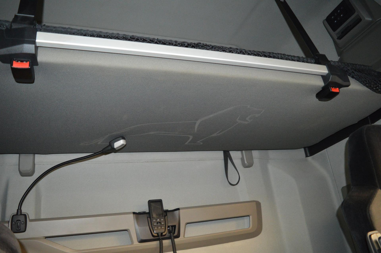 Tractor unit MAN TGX 18.470 GX: picture 17