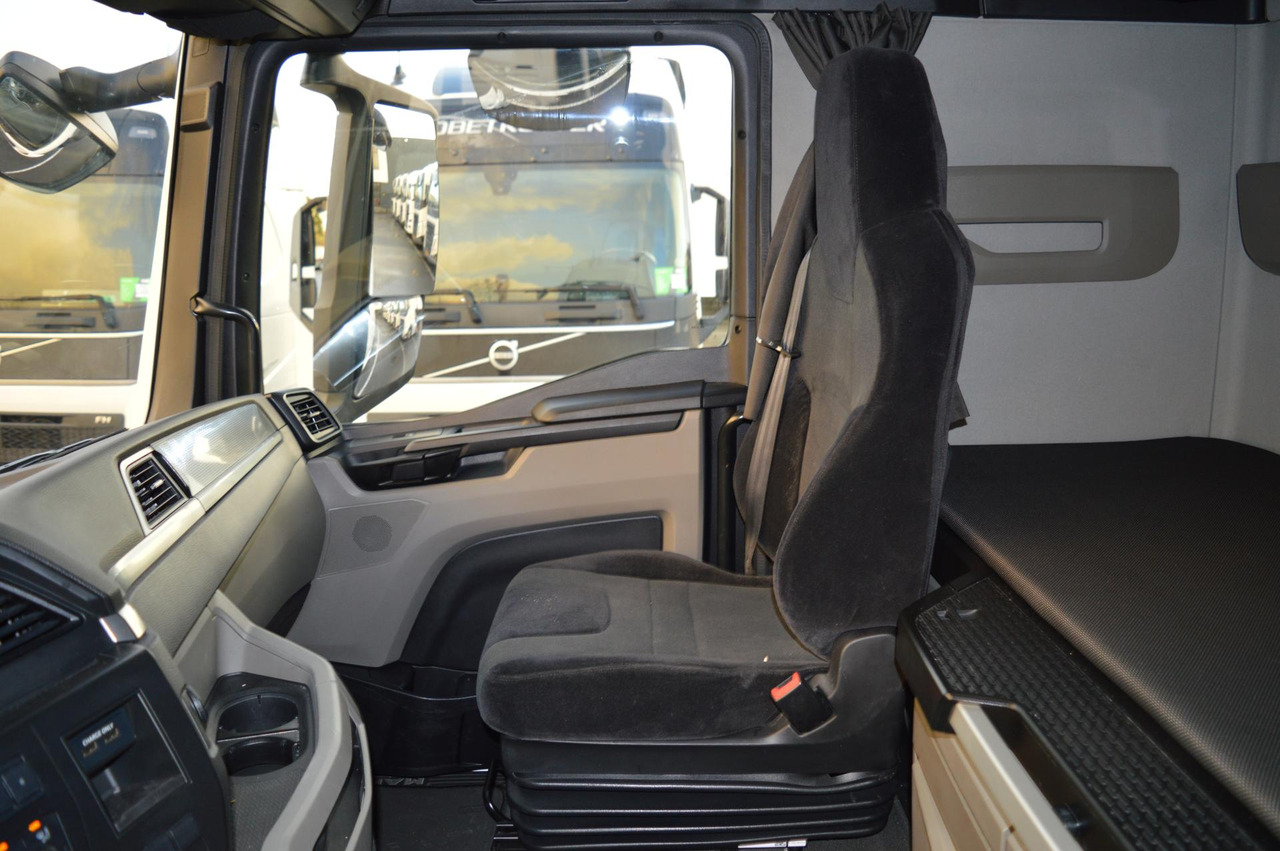Tractor unit MAN TGX 18.470 GX: picture 11