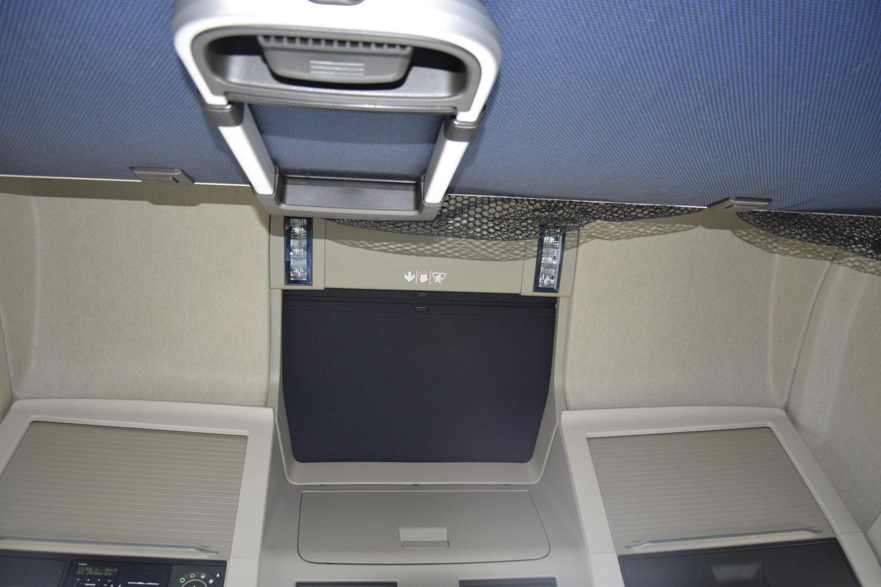 Tractor unit Volvo FH 460 Globetrotter XL i-Save: picture 14