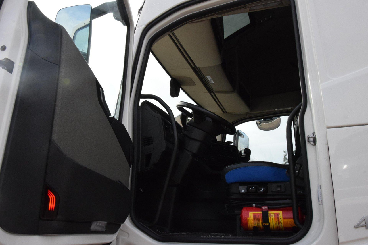 Tractor unit Volvo FH 460 Globetrotter XL i-Save: picture 8