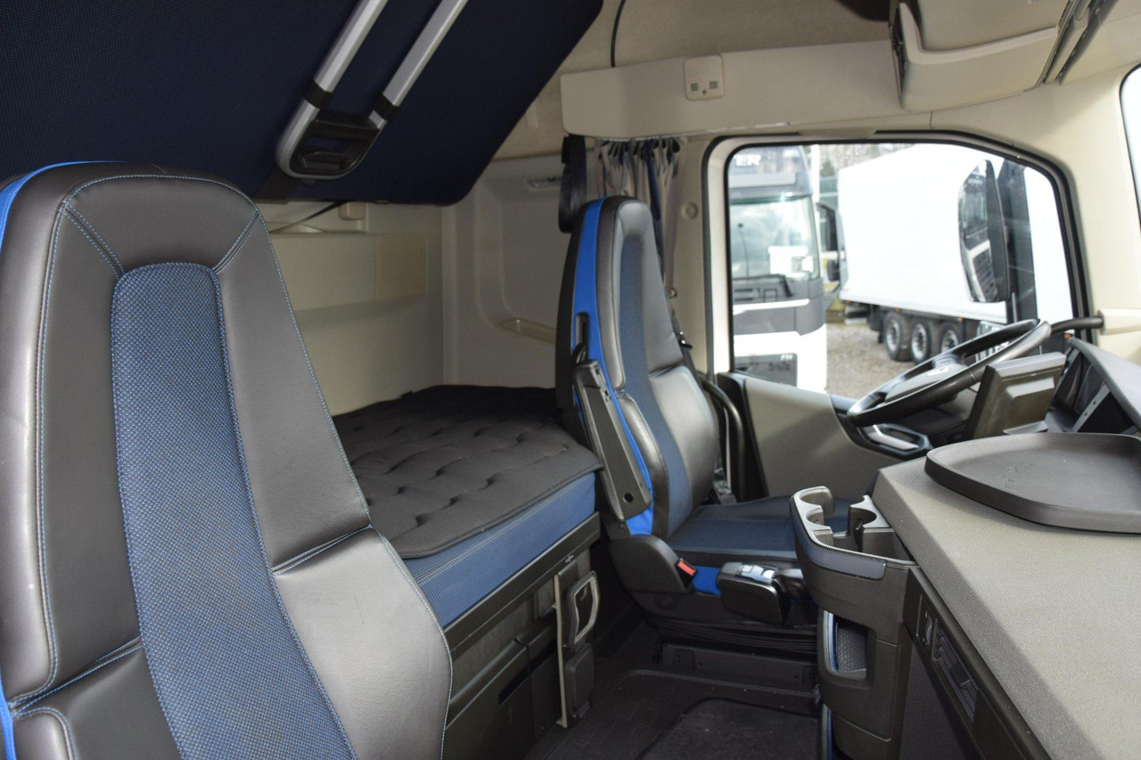 Tractor unit Volvo FH 460 Globetrotter XL i-Save: picture 15