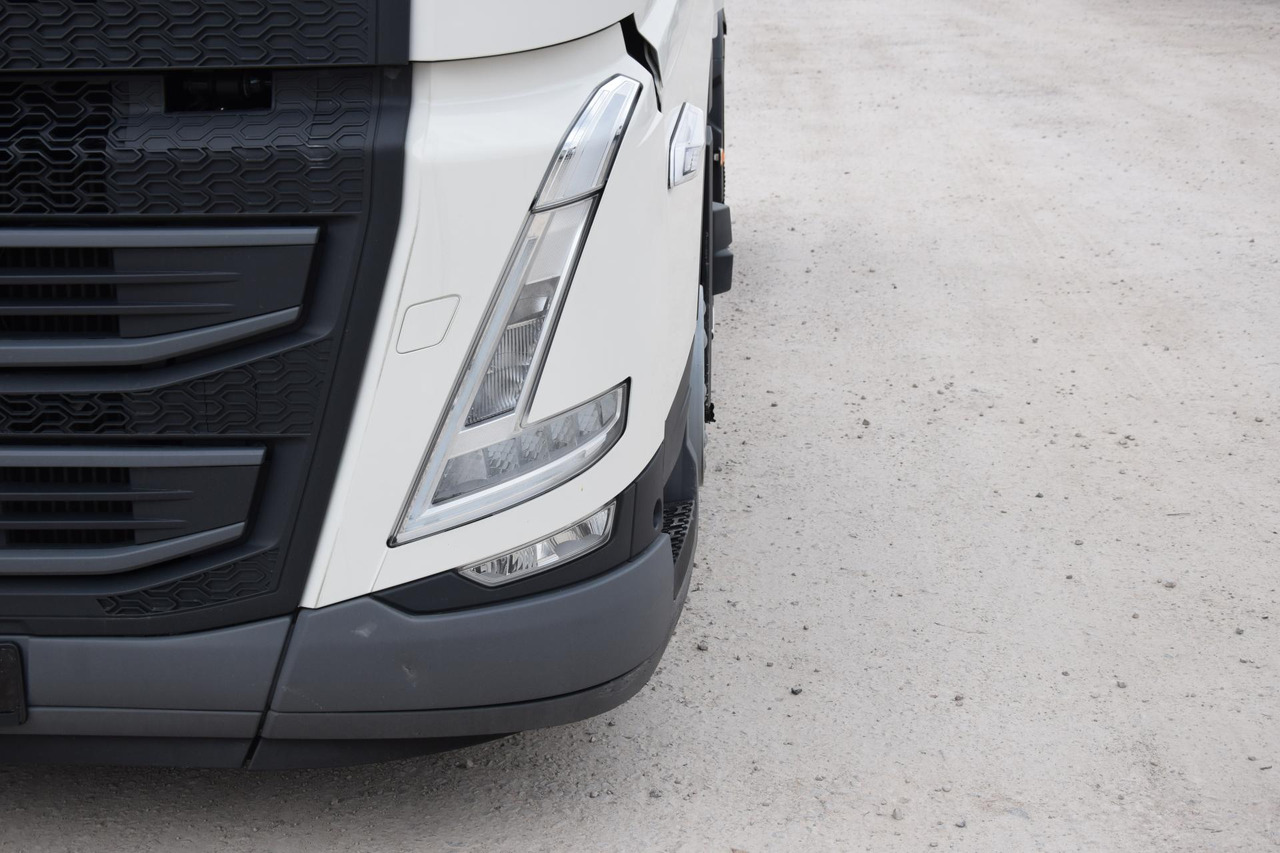 Tractor unit Volvo FH 500 Globetrotter XL: picture 7