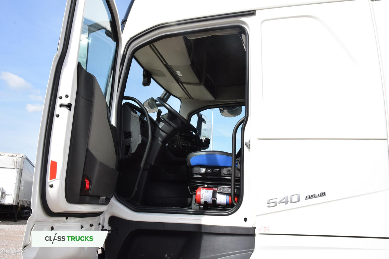 Tractor unit Volvo FH 540 Globetrotter XL Retarder: picture 8