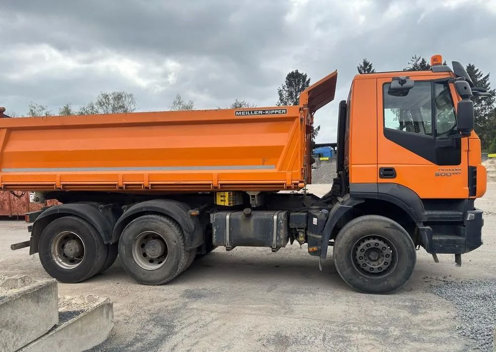 Iveco TRAKKER 500 EEV | Meiller Bordmatik | Wywrotka trójstronna | 6x4 | Euro 5 | Retarder | 500 KM - Tipper: picture 2 Iveco TRAKKER 500 EEV | Meiller Bordmatik | Wywrotka trójstronna | 6x4 | Euro 5 | Retarder | 500 KM - Tipper: picture 2