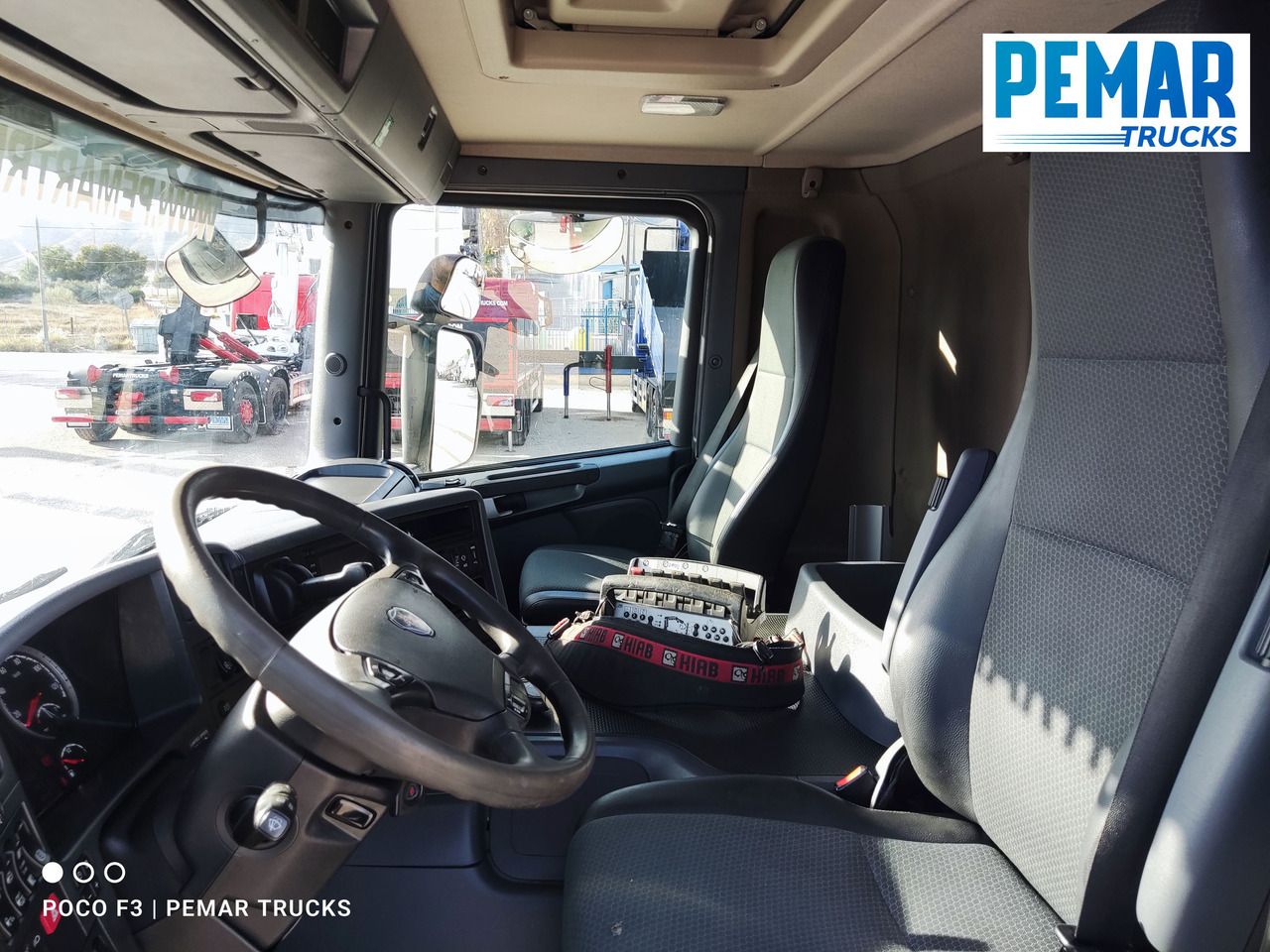 Crane truck SCANIA P 250 GRUA CAJA FIJA: picture 26