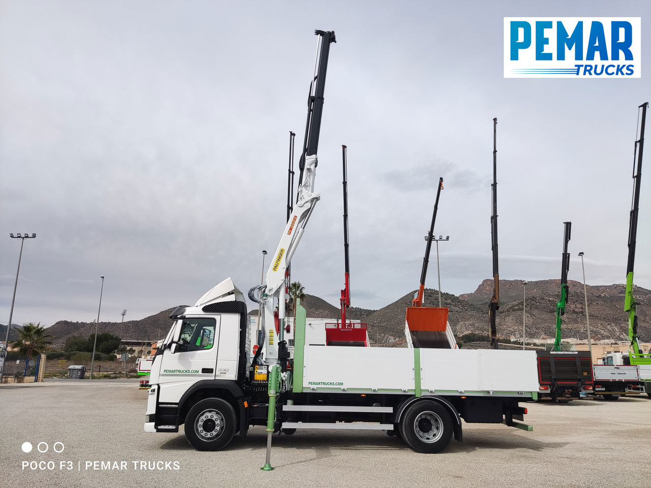 Dropside/ Flatbed truck, Crane truck VOLVO FM 330 4X2 GRUA CAJA FIJA: picture 20