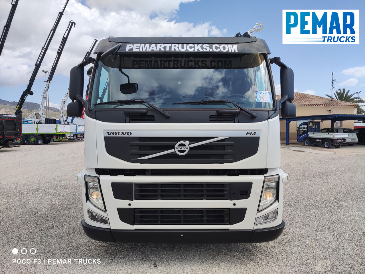 VOLVO FM 330 6X2 GRUA CAJA FIJA - Dropside/ Flatbed truck, Crane truck: picture 3 VOLVO FM 330 6X2 GRUA CAJA FIJA - Dropside/ Flatbed truck, Crane truck: picture 3
