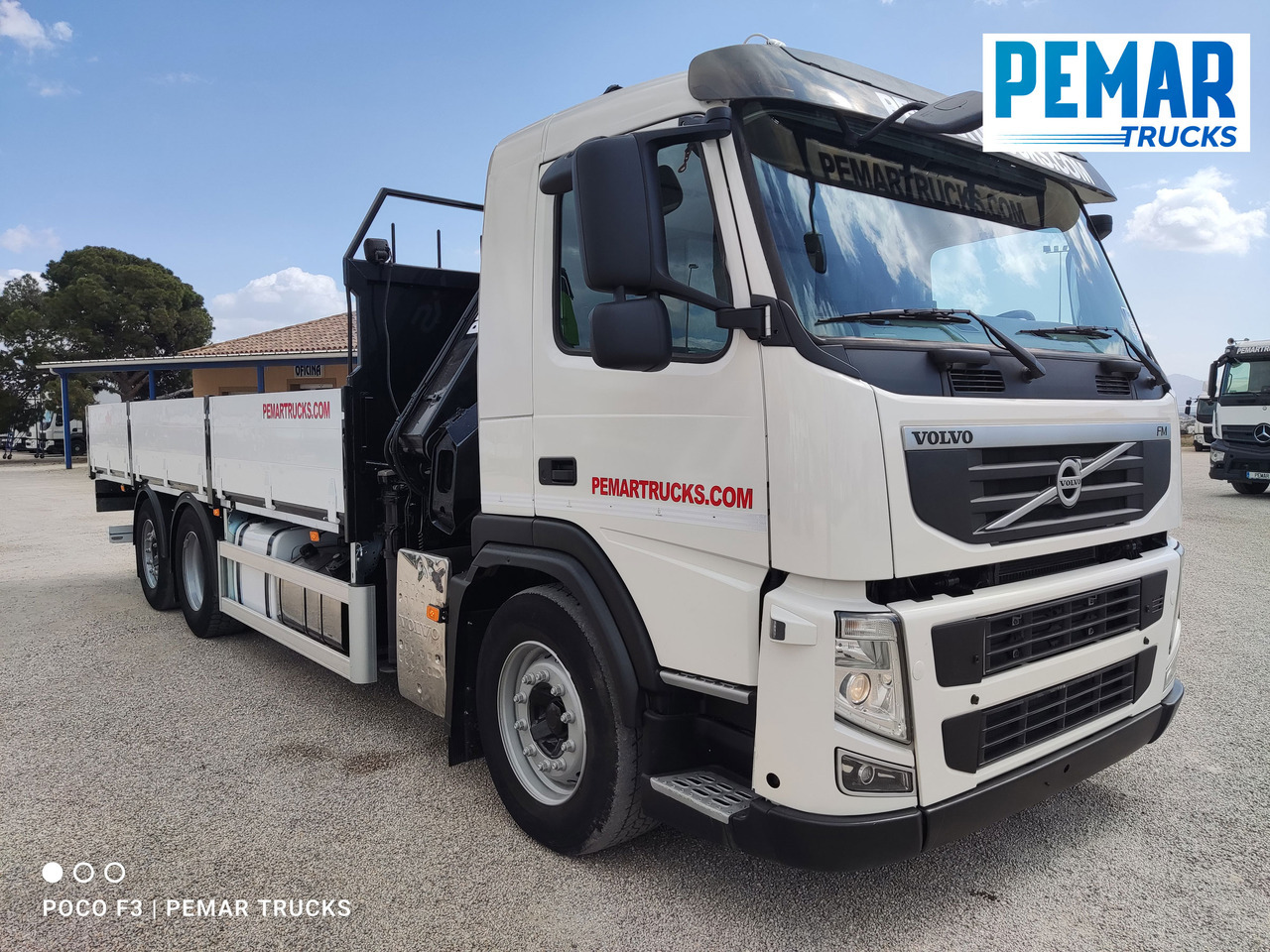 VOLVO FM 330 6X2 GRUA CAJA FIJA - Dropside/ Flatbed truck, Crane truck: picture 4 VOLVO FM 330 6X2 GRUA CAJA FIJA - Dropside/ Flatbed truck, Crane truck: picture 4