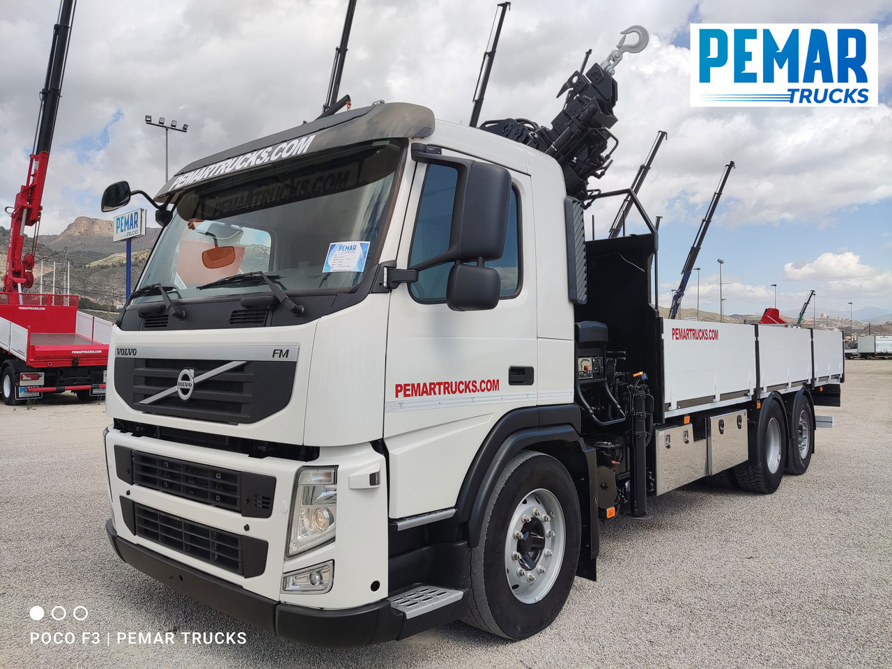 VOLVO FM 330 6X2 GRUA CAJA FIJA - Dropside/ Flatbed truck, Crane truck: picture 2 VOLVO FM 330 6X2 GRUA CAJA FIJA - Dropside/ Flatbed truck, Crane truck: picture 2
