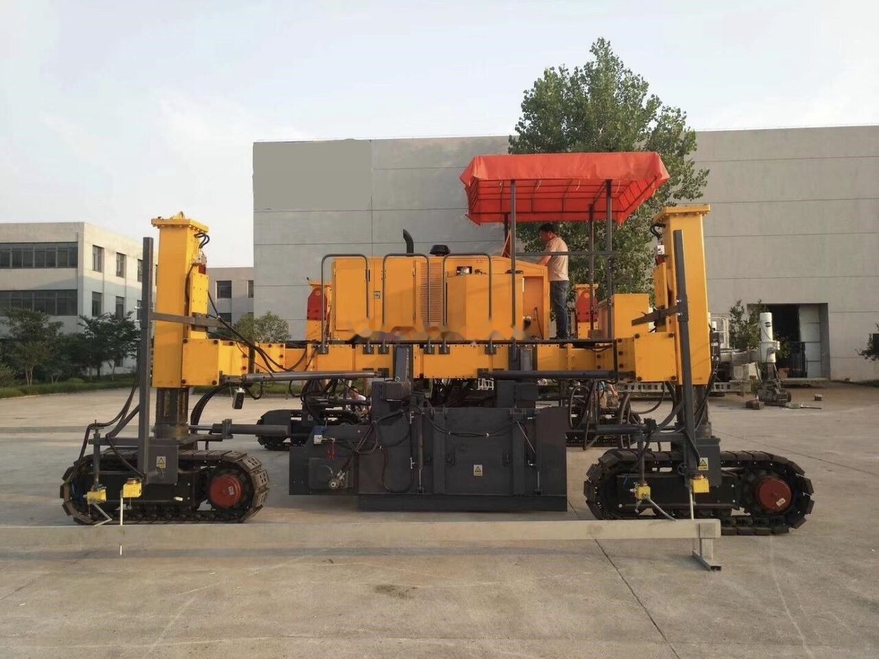 Kinglink MC6500 Concrete Slipform Paver - Slipform paver: picture 4 Kinglink MC6500 Concrete Slipform Paver - Slipform paver: picture 4