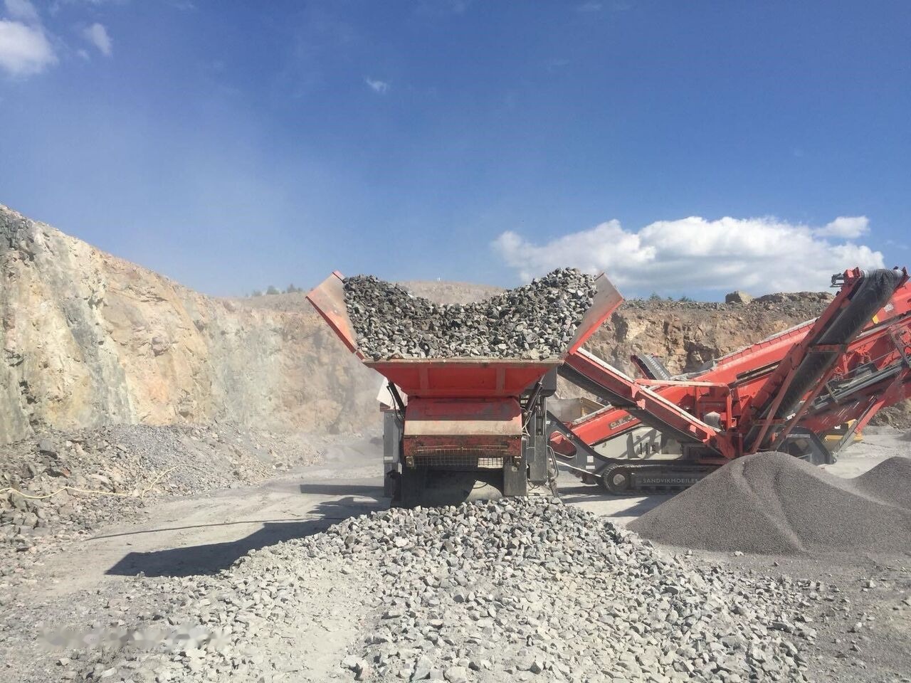 Sandvik QH331 Mobile Crushing Plant - Mobile crusher: picture 3 Sandvik QH331 Mobile Crushing Plant - Mobile crusher: picture 3