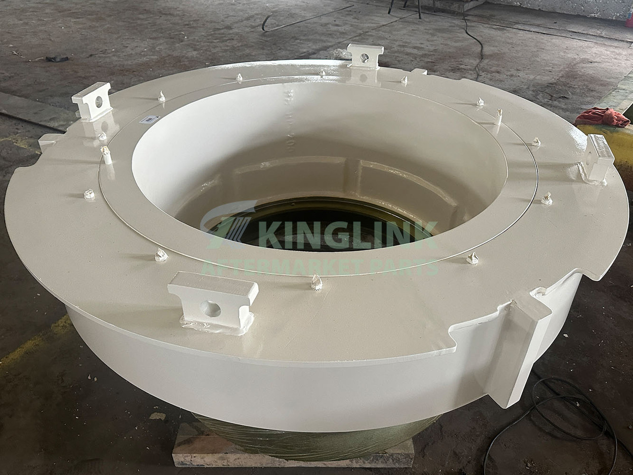 KINGLINK Cast Steel Bowl Assembly Std N90258016-7090258001 For HP200 Cone Crusher - Spare parts for Construction machinery: picture 2 KINGLINK Cast Steel Bowl Assembly Std N90258016-7090258001 For HP200 Cone Crusher - Spare parts for Construction machinery: picture 2