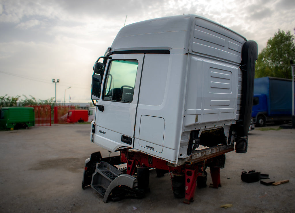 MERCEDES-BENZ ACTROS MP2 LARGE (MEGA) - Cab for Truck: picture 4 MERCEDES-BENZ ACTROS MP2 LARGE (MEGA) - Cab for Truck: picture 4