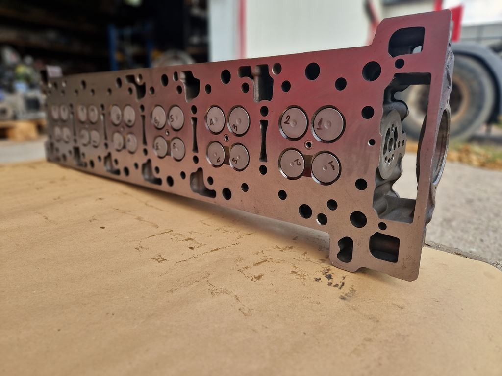 Cylinder head for Truck MERCEDES-BENZ ACTROS MP4 OM 471: picture 9