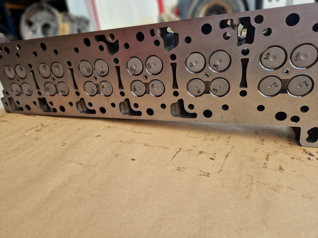 Cylinder head for Truck MERCEDES-BENZ ACTROS MP4 OM 471: picture 12