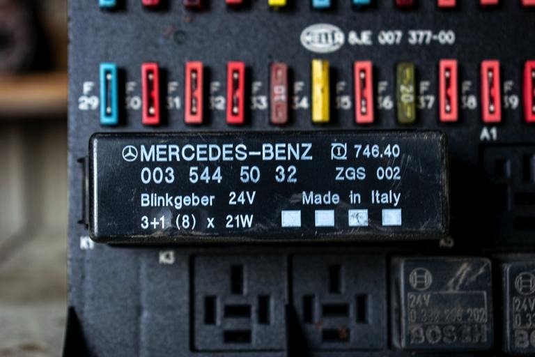 MERCEDES-BENZ ATEGO II - Fuse for Truck: picture 2 MERCEDES-BENZ ATEGO II - Fuse for Truck: picture 2