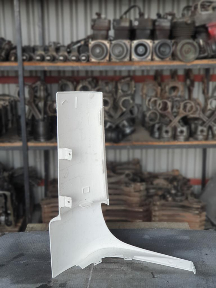 MERCEDES-BENZ ATEGO II - PASSENGER - Bumper corner for Truck: picture 2 MERCEDES-BENZ ATEGO II - PASSENGER - Bumper corner for Truck: picture 2