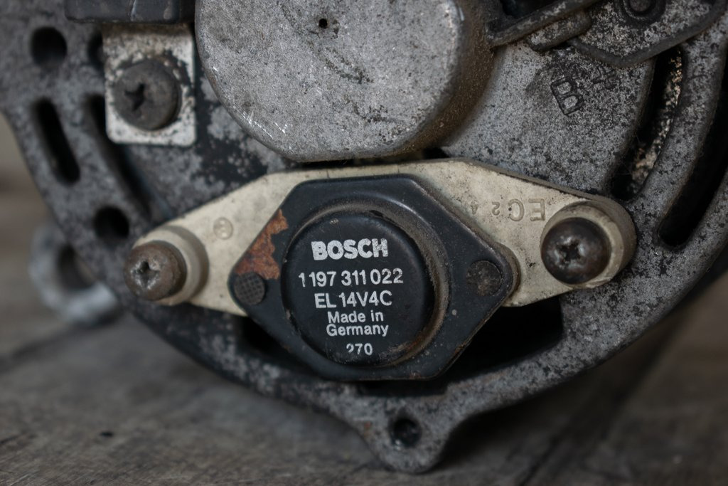 MERCEDES-BENZ MRS 381-389 - Alternator for Truck: picture 4 MERCEDES-BENZ MRS 381-389 - Alternator for Truck: picture 4