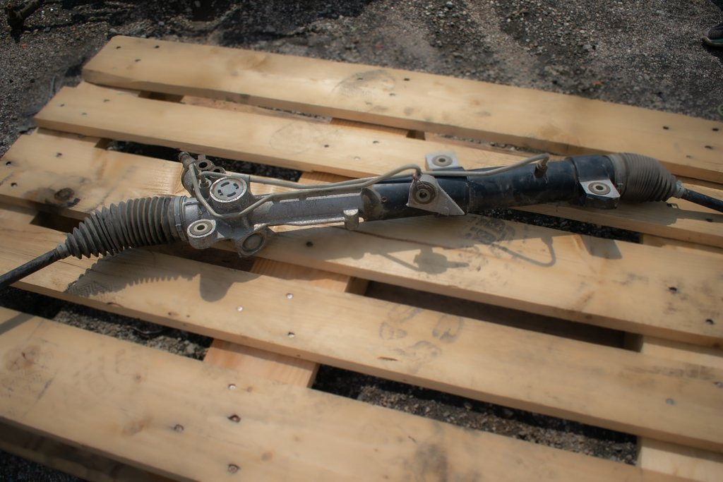 MERCEDES-BENZ VITO 638 - Steering gear for Truck: picture 2 MERCEDES-BENZ VITO 638 - Steering gear for Truck: picture 2