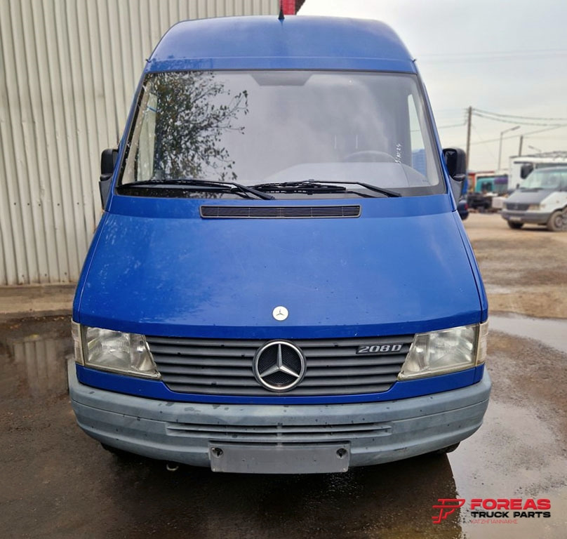 MERCEDES SPRINTER OM601 - Cab for Van: picture 2 MERCEDES SPRINTER OM601 - Cab for Van: picture 2