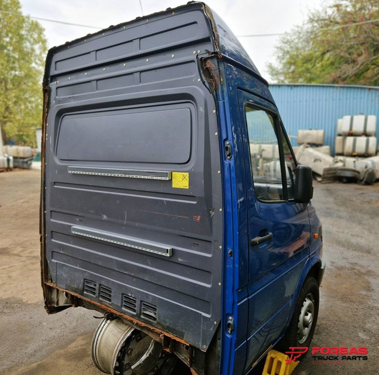 MERCEDES SPRINTER OM601 - Cab for Van: picture 4 MERCEDES SPRINTER OM601 - Cab for Van: picture 4