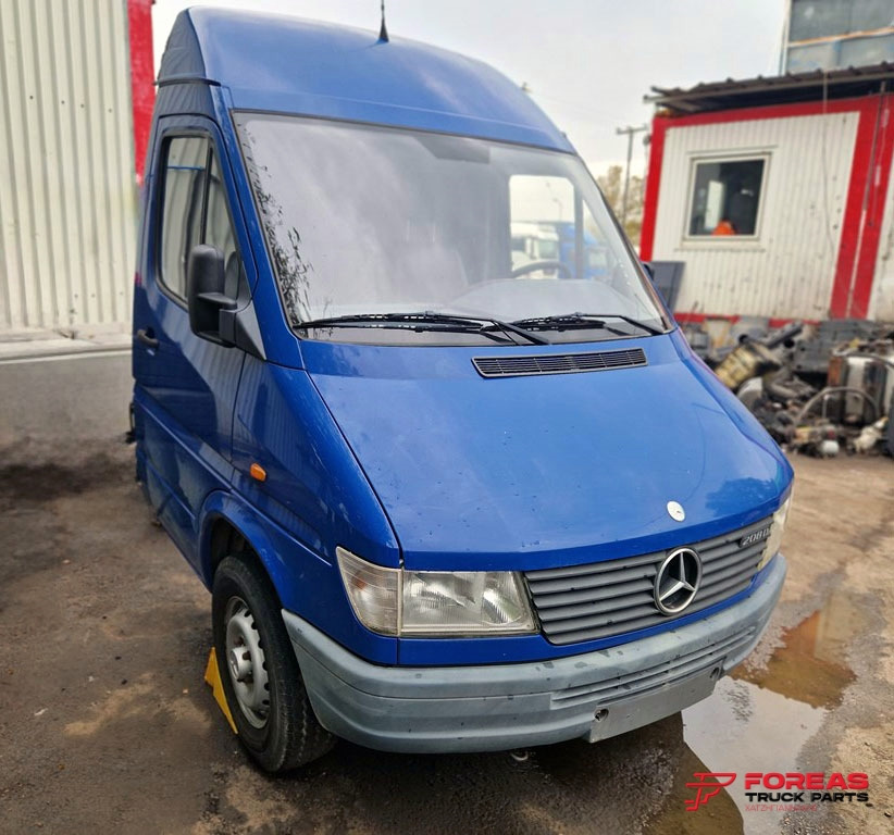MERCEDES SPRINTER OM601 - Cab for Van: picture 3 MERCEDES SPRINTER OM601 - Cab for Van: picture 3