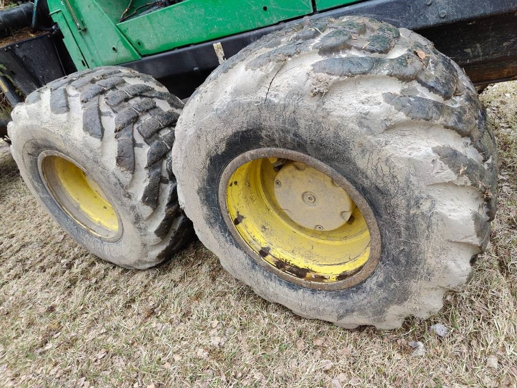 Forwarder John Deere 1210 G: picture 19