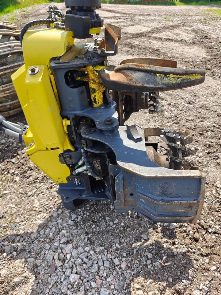 Forestry harvester John Deere 1270 G: picture 12