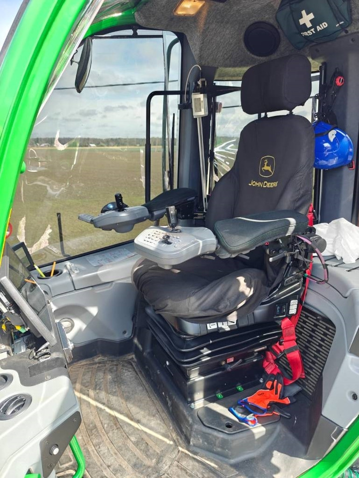 Forestry harvester John Deere 1270 G: picture 18