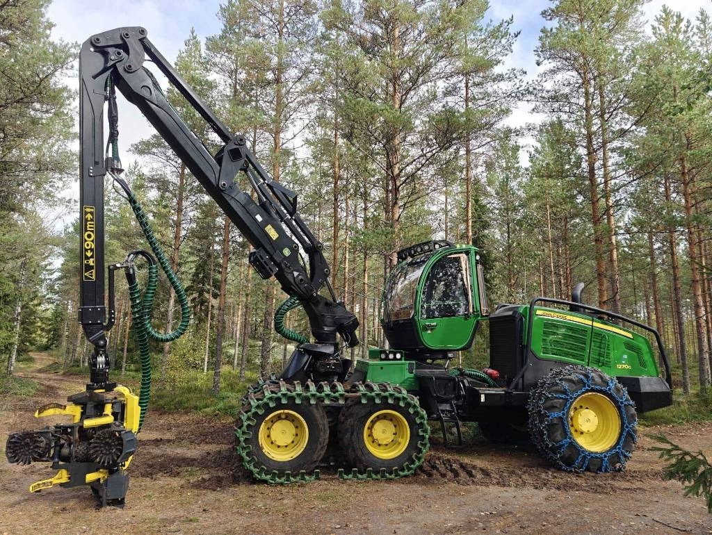 John Deere 1270 G  - Forestry harvester: picture 2 John Deere 1270 G  - Forestry harvester: picture 2