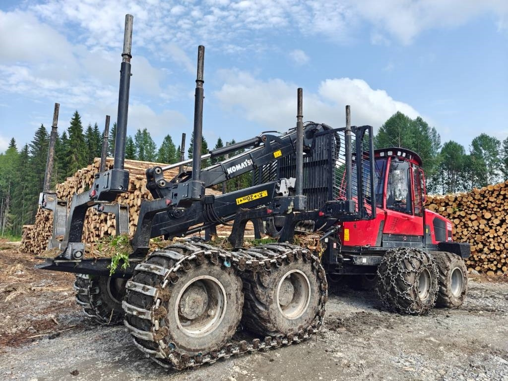 Komatsu 875 - Forwarder: picture 5 Komatsu 875 - Forwarder: picture 5