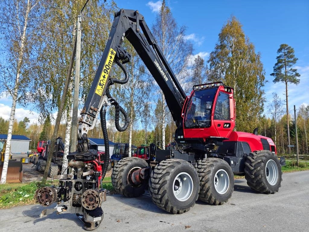 Forestry harvester Komatsu 931: picture 1