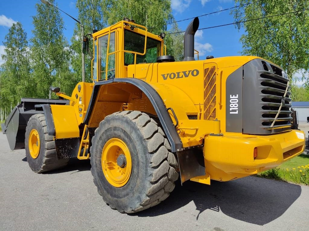 Volvo L 180 E - Wheel loader: picture 3 Volvo L 180 E - Wheel loader: picture 3