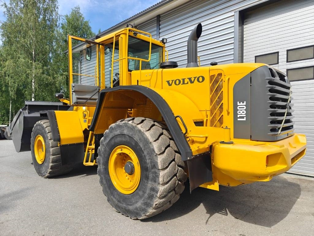 Volvo L 180 E - Wheel loader: picture 3 Volvo L 180 E - Wheel loader: picture 3