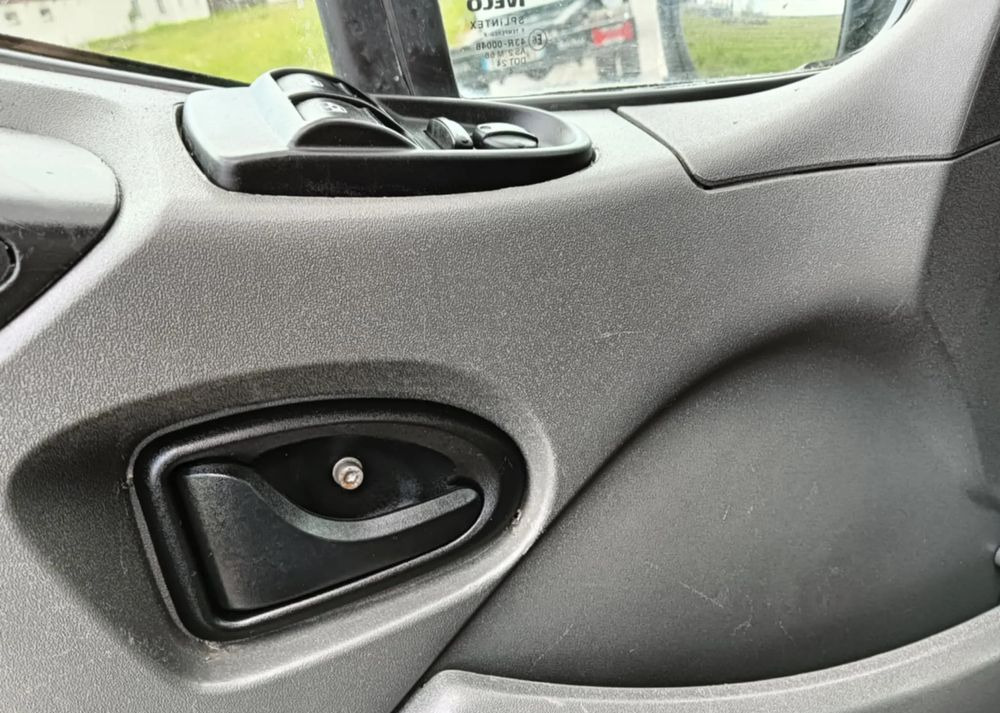 Cab chassis truck Iveco 35C13, 35C12, 35C14, 35C15: picture 16