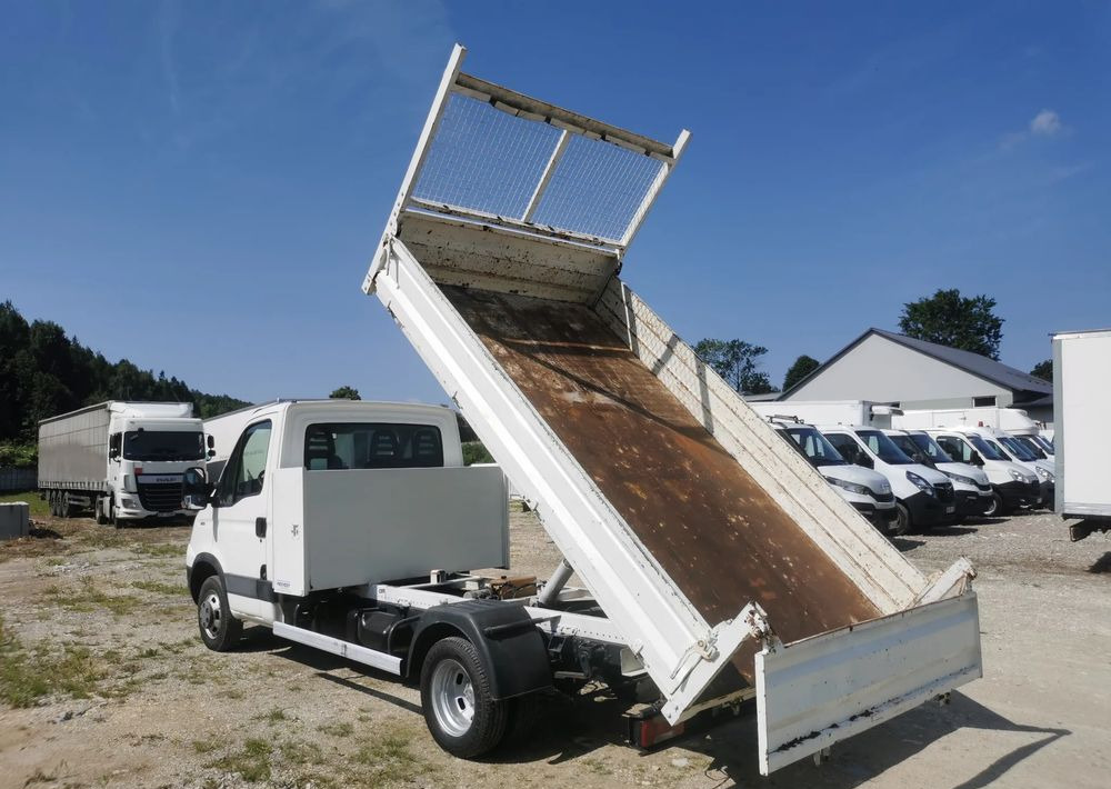 Iveco Daily 35C15 Kiper 3.0 - 150KM wywrotka Hak Bliźniak blokada mostu Klima - Tipper van: picture 3 Iveco Daily 35C15 Kiper 3.0 - 150KM wywrotka Hak Bliźniak blokada mostu Klima - Tipper van: picture 3