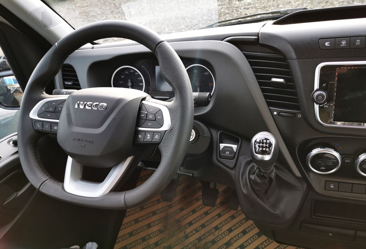 IVECO Daily 35S18 - Panel van: picture 4 IVECO Daily 35S18 - Panel van: picture 4