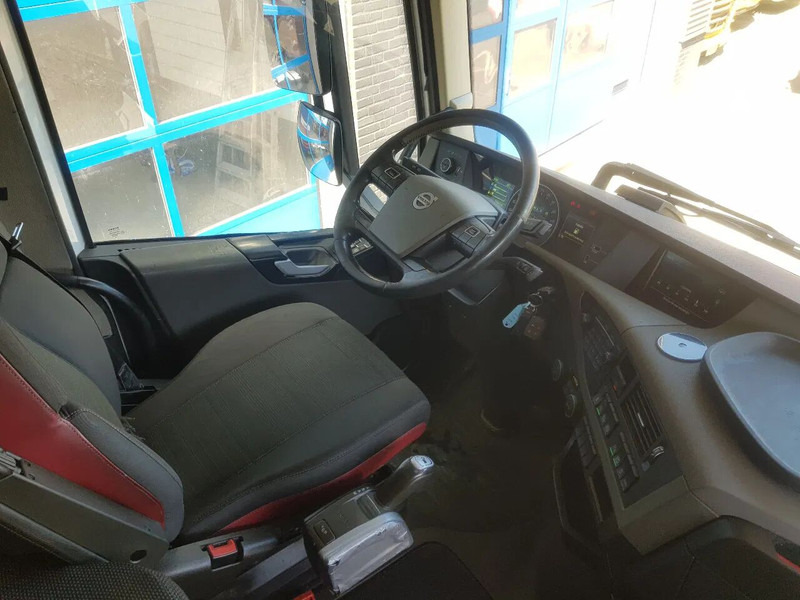 Tractor unit Volvo FH 420 Low deck XL Cabine hefschotel I-Parc Cool: picture 9