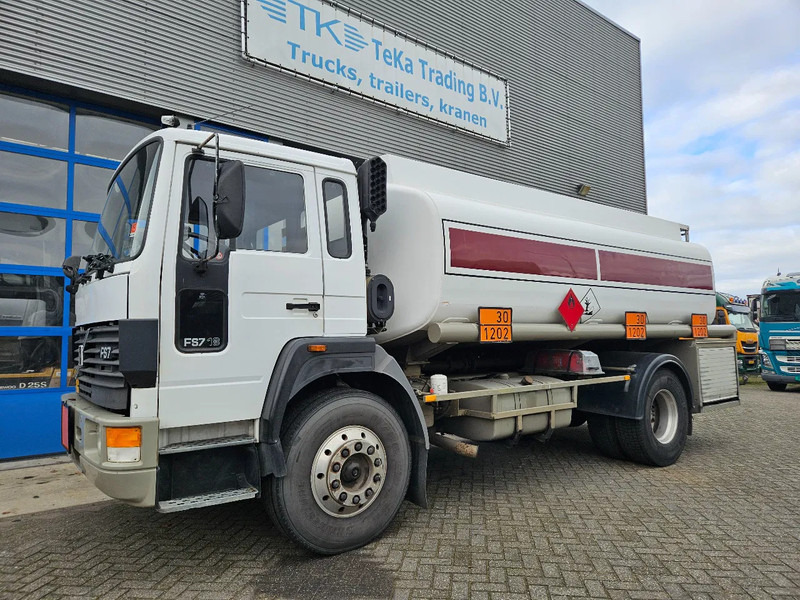Volvo F S7 18 HOBUR 14.800 Liter 3 Compartments Steel Manual - Tank truck: picture 1 Volvo F S7 18 HOBUR 14.800 Liter 3 Compartments Steel Manual - Tank truck: picture 1