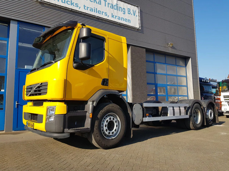 Volvo FE 300 EEV 6X2 Retarder Pto 234.000 KM - Cab chassis truck: picture 1 Volvo FE 300 EEV 6X2 Retarder Pto 234.000 KM - Cab chassis truck: picture 1