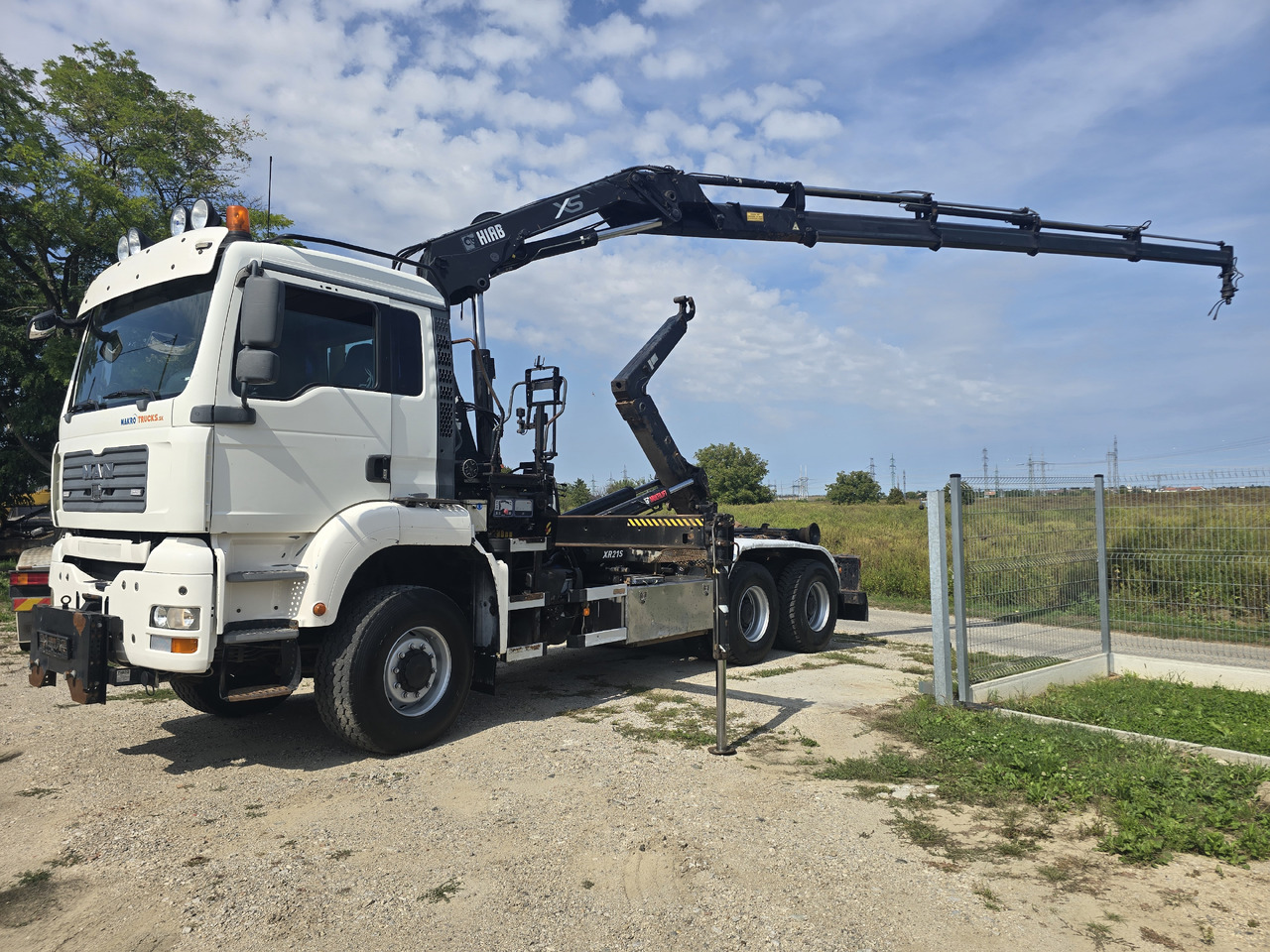 MAN TGA 26.440 6X6 / HOOK SYSTEM / HIAB 166D REMOTE - Hook lift truck, Crane truck: picture 3 MAN TGA 26.440 6X6 / HOOK SYSTEM / HIAB 166D REMOTE - Hook lift truck, Crane truck: picture 3