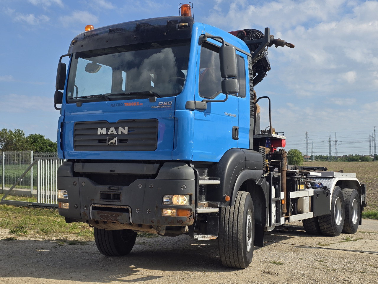 MAN TGA 33.430 6X6 / HMF 1823 K3+REM.CON./ HOOK SYSTEM - Hook lift truck, Crane truck: picture 2 MAN TGA 33.430 6X6 / HMF 1823 K3+REM.CON./ HOOK SYSTEM - Hook lift truck, Crane truck: picture 2