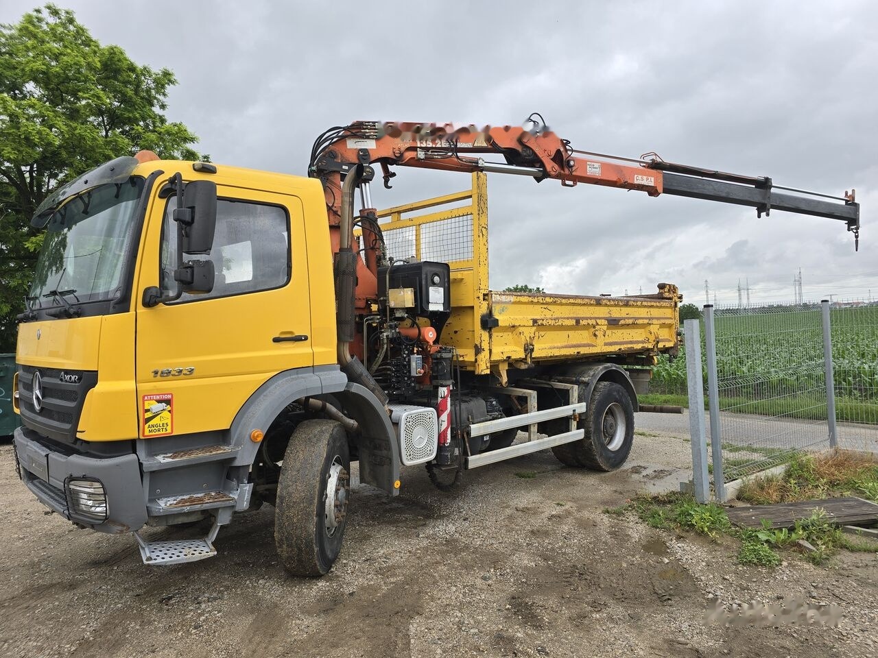Mercedes-Benz Axor 1833 SPECIAL PRICE ONLY THIS YEAR - Tipper, Crane truck: picture 3 Mercedes-Benz Axor 1833 SPECIAL PRICE ONLY THIS YEAR - Tipper, Crane truck: picture 3