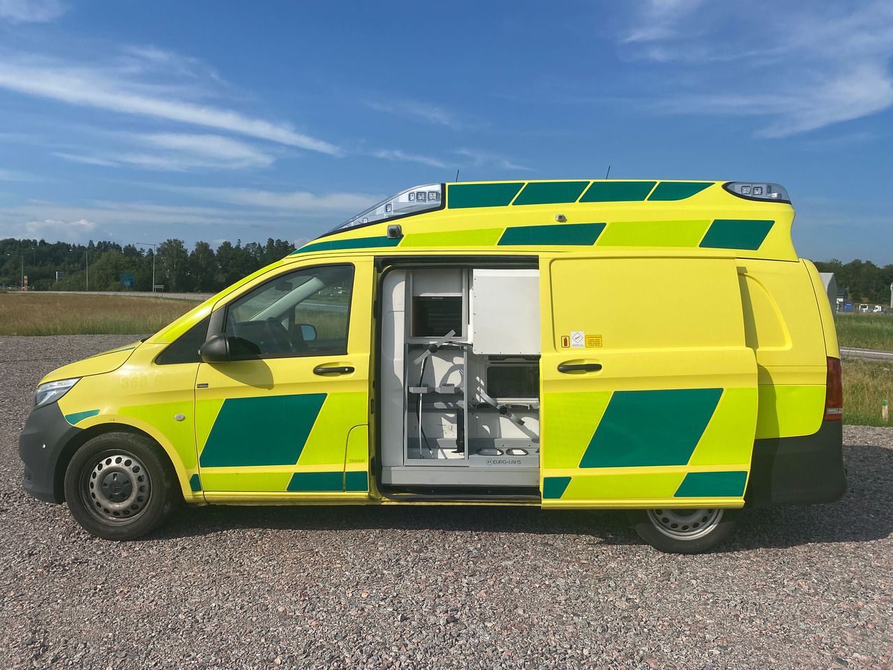 MERCEDES-BENZ Vito 119 4x4 - Ambulans / AMBULANCE - Ambulance: picture 5 MERCEDES-BENZ Vito 119 4x4 - Ambulans / AMBULANCE - Ambulance: picture 5