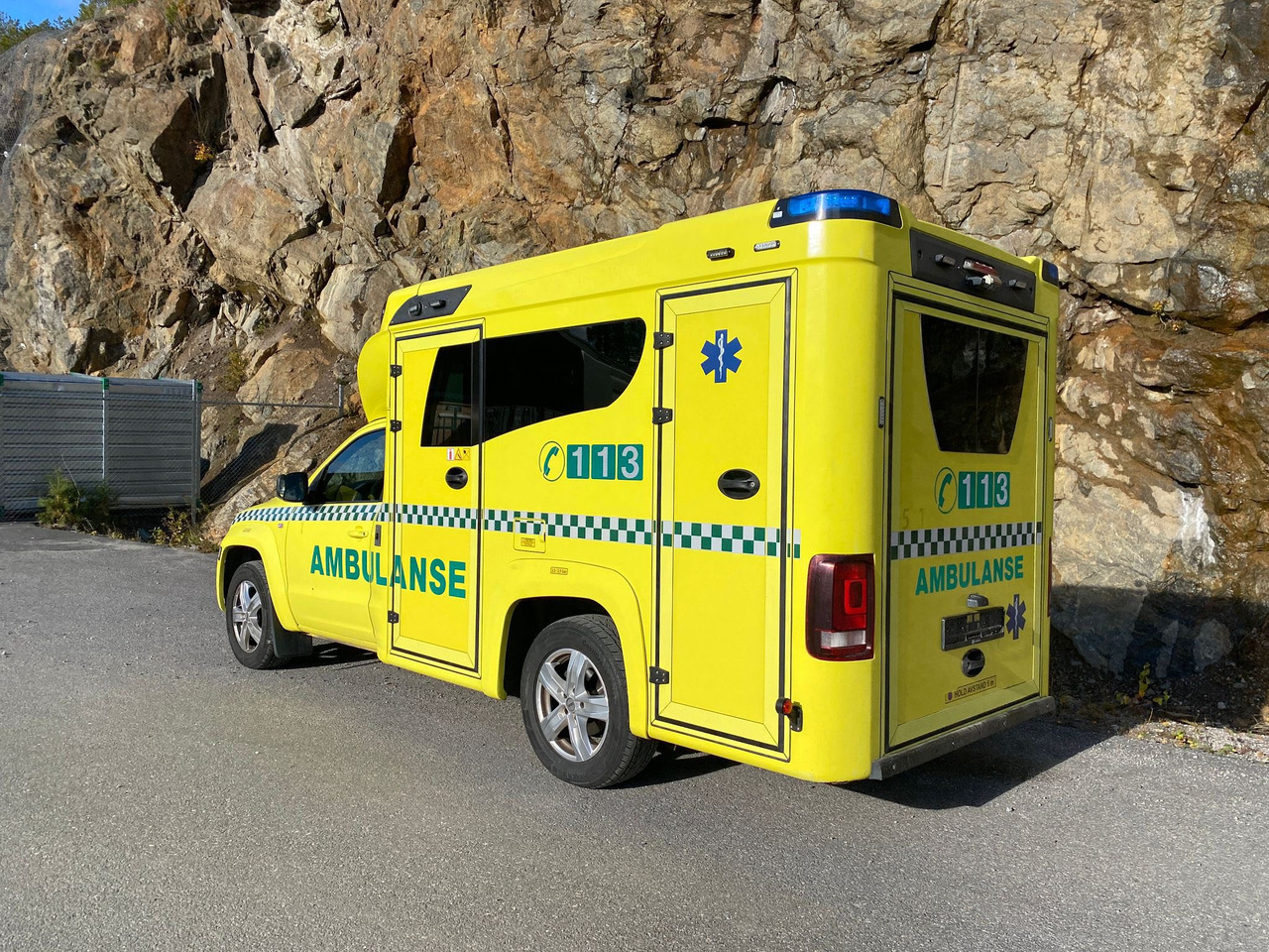 VOLKSWAGEN Amarok XL 4motions - Ambulance: picture 2 VOLKSWAGEN Amarok XL 4motions - Ambulance: picture 2