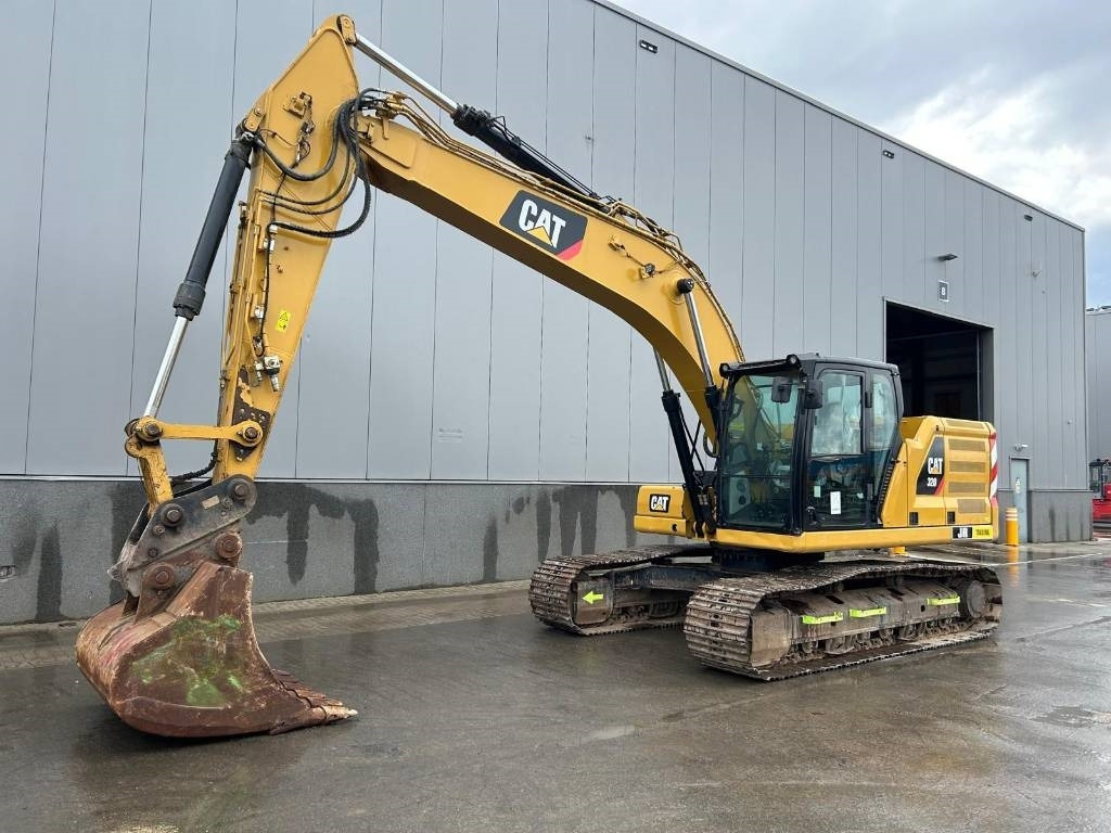 CAT 320 - Crawler excavator: picture 2 CAT 320 - Crawler excavator: picture 2