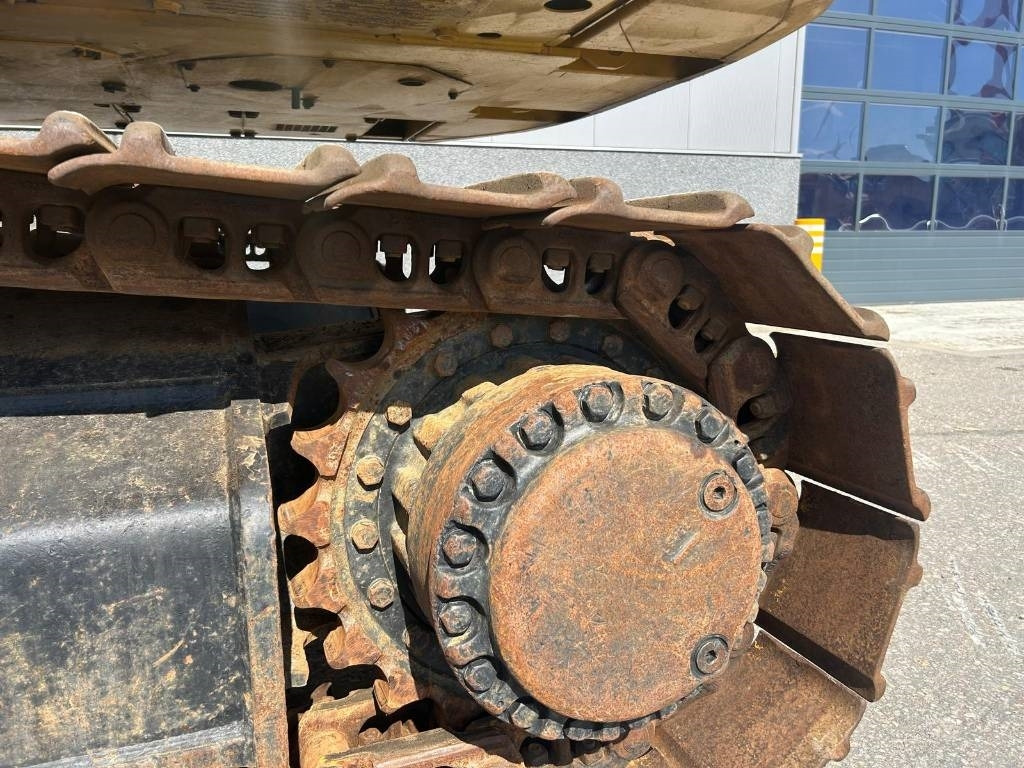 Crawler excavator CAT 330 FL: picture 36