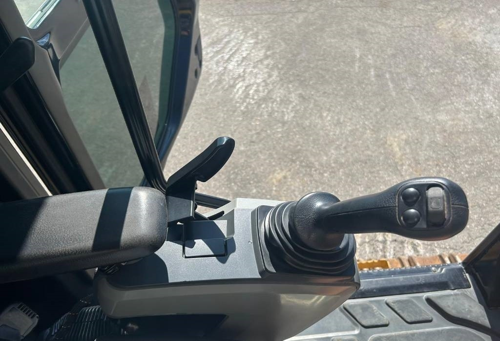 Crawler excavator CAT 330 FL: picture 19